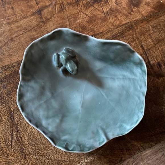 Royal Copenhagen Other - 𝅺royal Copenhagen Denmark Frog on a leaf tricker dish #2477